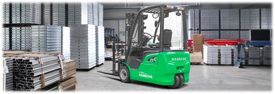 מלגזת ליתיום האנגצה במחסן